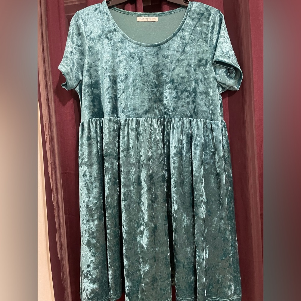 Turquoise velvet short sleeve mini flowy dress